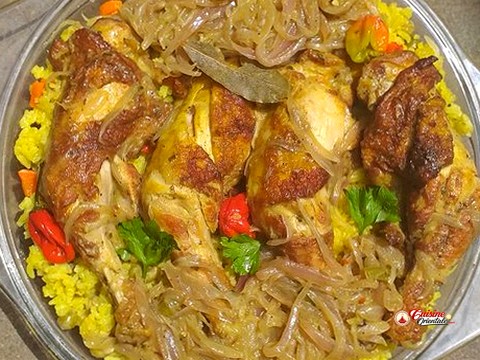 Poulet piquant et son riz jaune