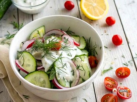 Salade de concombres à la mayonnaise