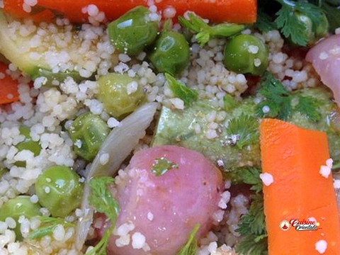 takfalt (couscous et légumes cuits à la vapeur)