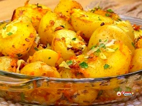 Pommes de terre vinaigrées aux oignons