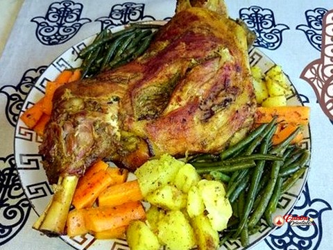 Epaule d'agneau roti