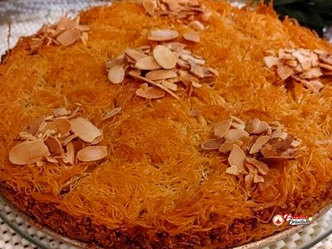 Knaffa aux amandes et aux dattes de ziz