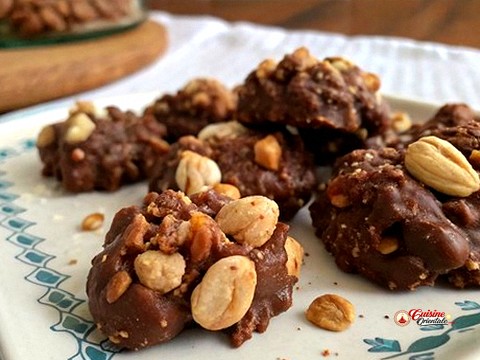 Boulettes croustillantes de chocolats et aux cacahuètes