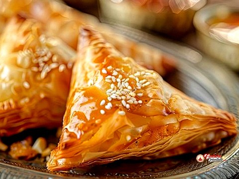 Pastilla aux amandes et pigeons